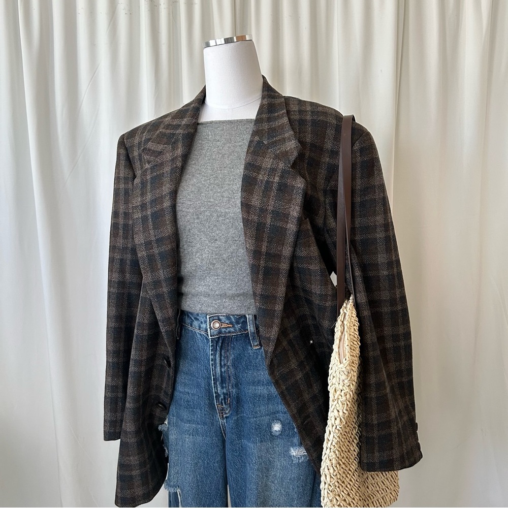 Vintage Men’s Giorgio Armani Collezioni Plaid Wool Sport Coat size 39R. - Picture 6 of 16